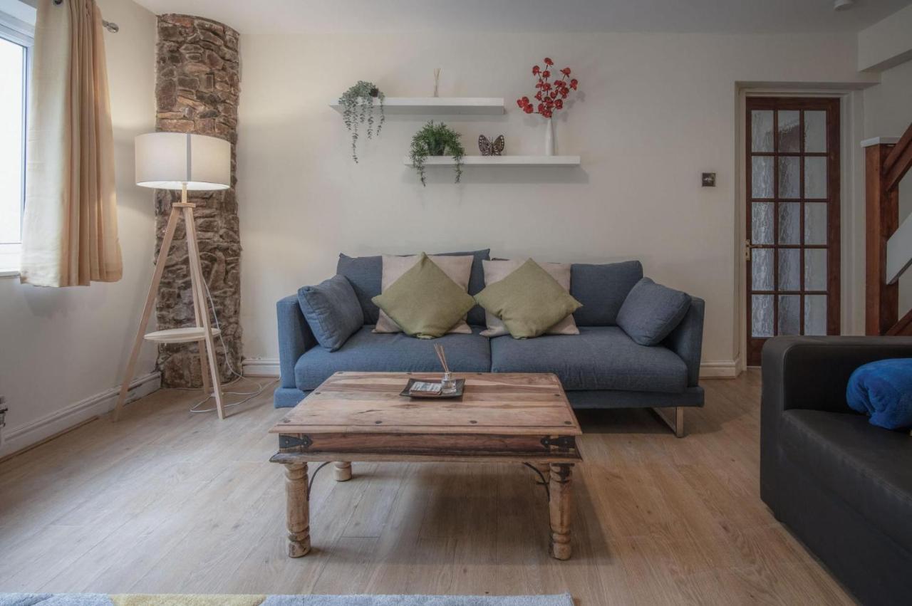 Sea Breeze 2 - 2 Bedroom - Horton Apartment *